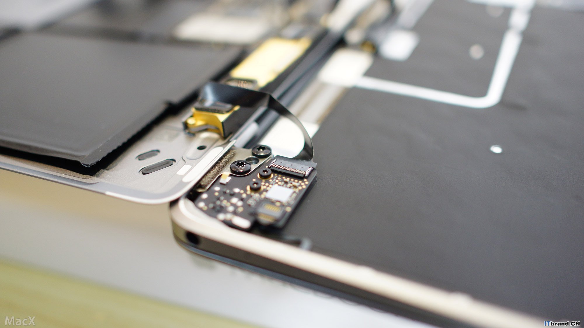 2015新款 MacBook 不一样的测评与试用. 最轻薄的Mac上市