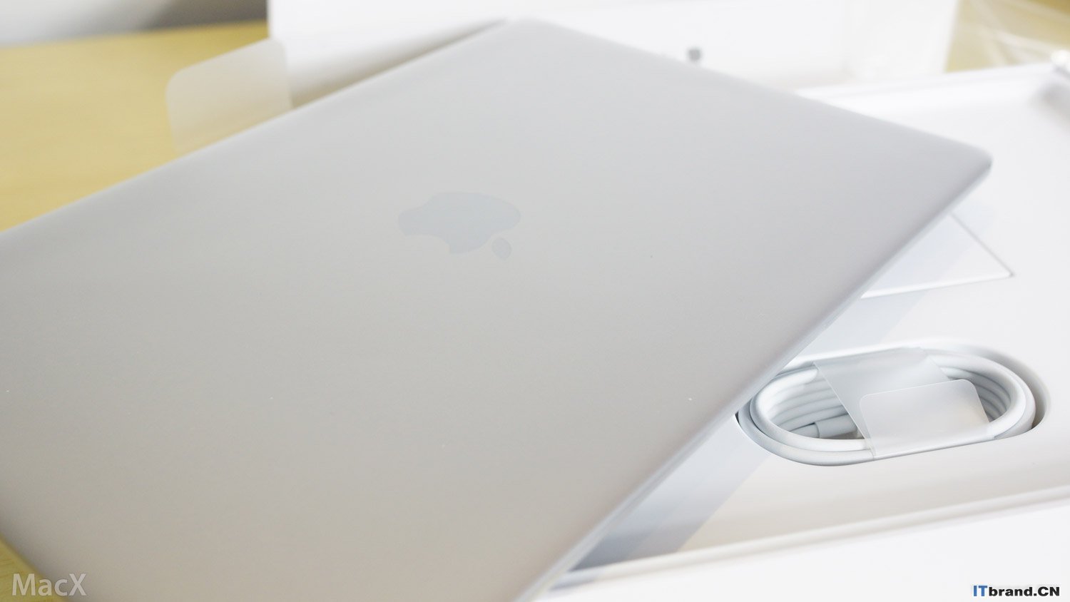 2015新款 MacBook 不一样的测评与试用. 最轻薄的Mac上市