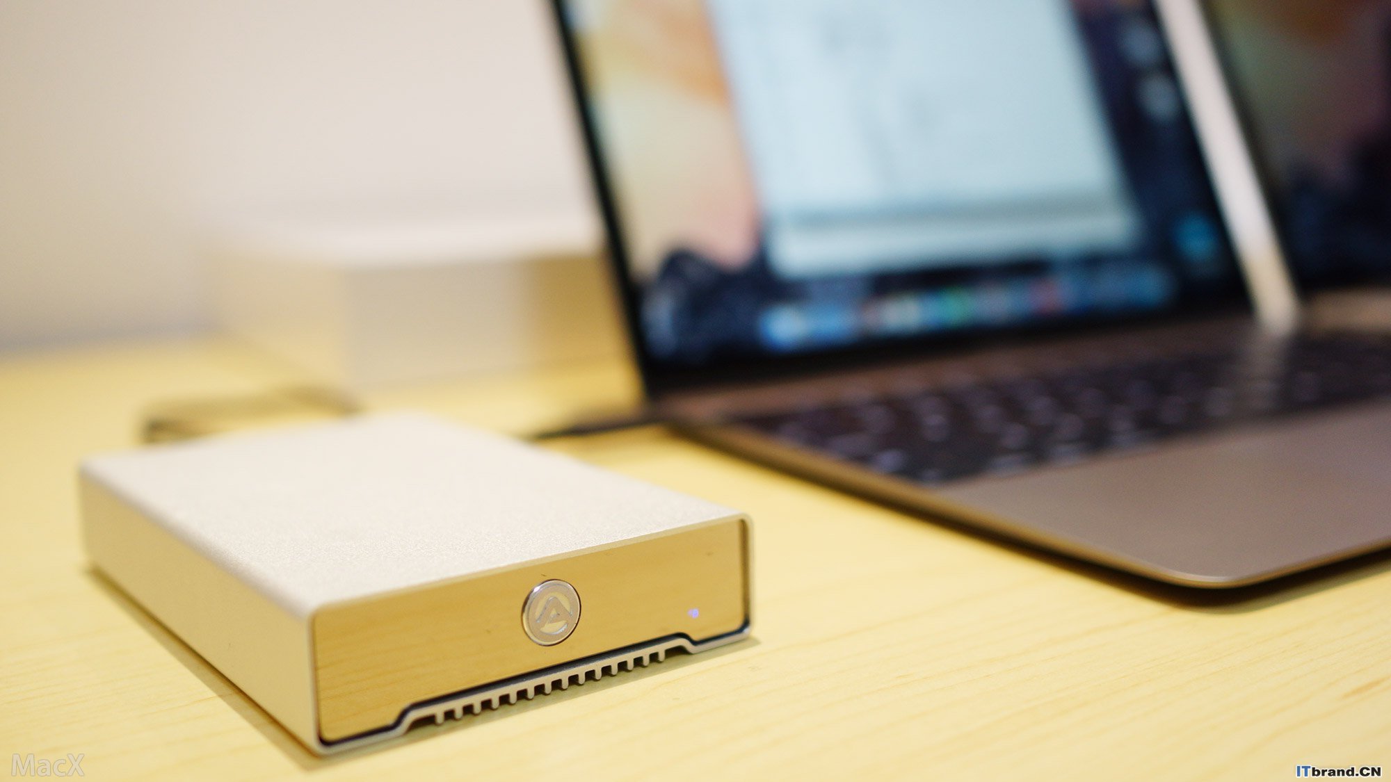2015新款 MacBook 不一样的测评与试用. 最轻薄的Mac上市