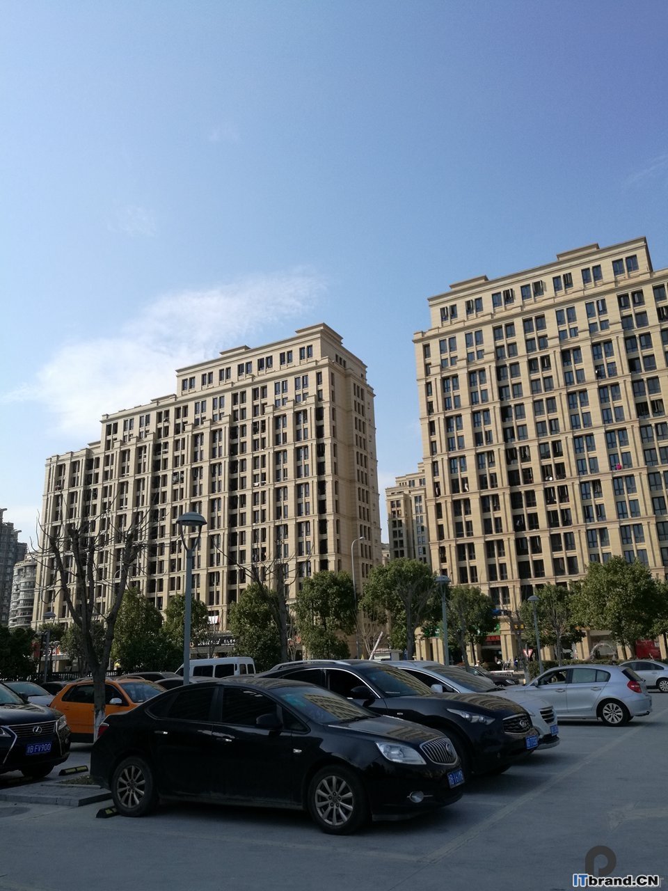 小区mate8